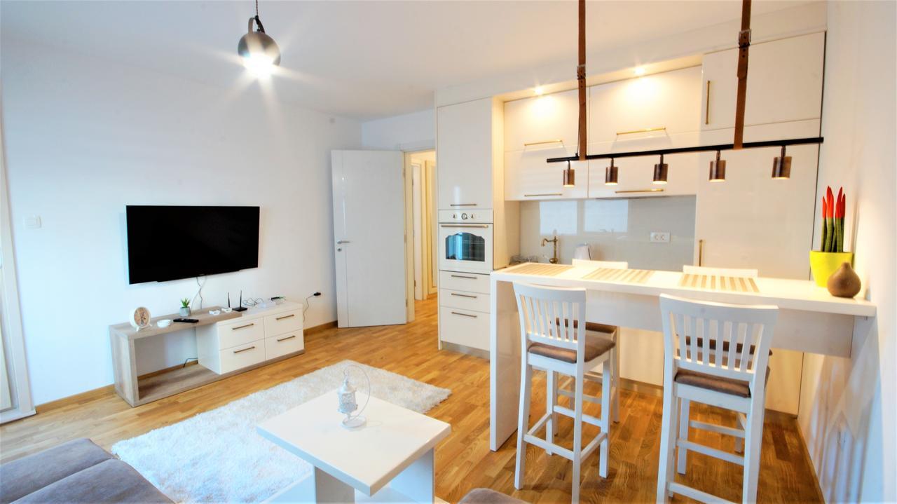 Apartment Lux Fontana Budva Exterior foto